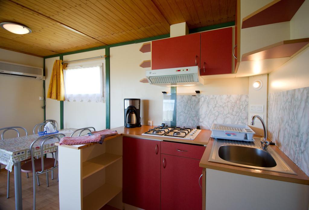 Le Bourdieu Hotel Durfort  Quarto foto