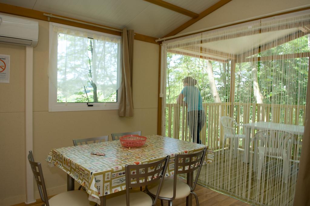 Le Bourdieu Hotel Durfort  Quarto foto